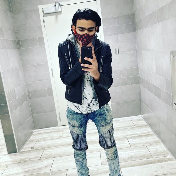 Meet your Posher, Francisco - Picture 1 of 1